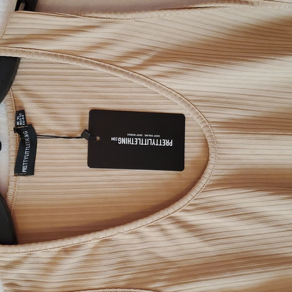 Prettylittlething long sleeve crop top - Picture 6 of 8